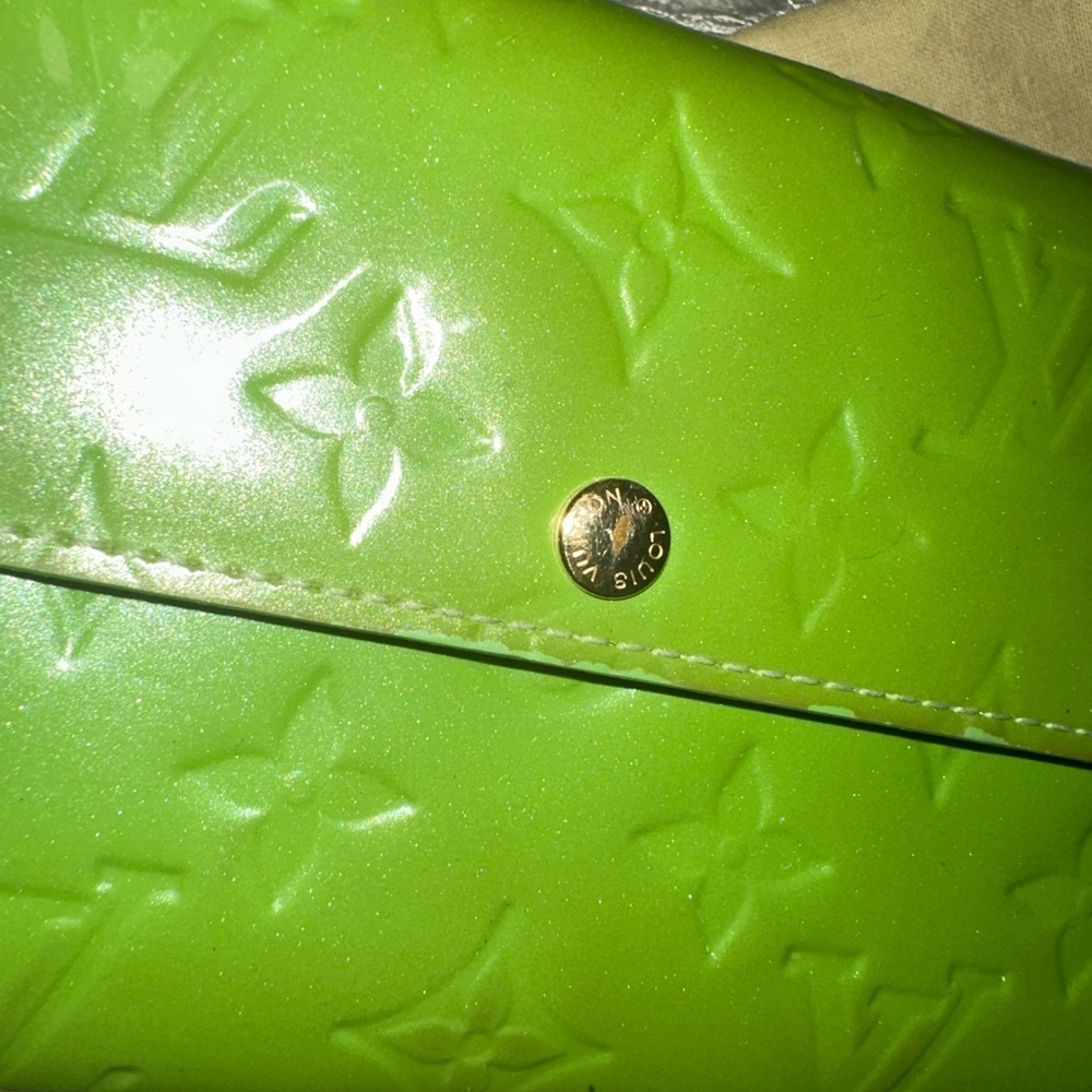 Louis Vuitton Sarah Wallet Monogram Vernis Vert Tonic - Picture 9 of 17